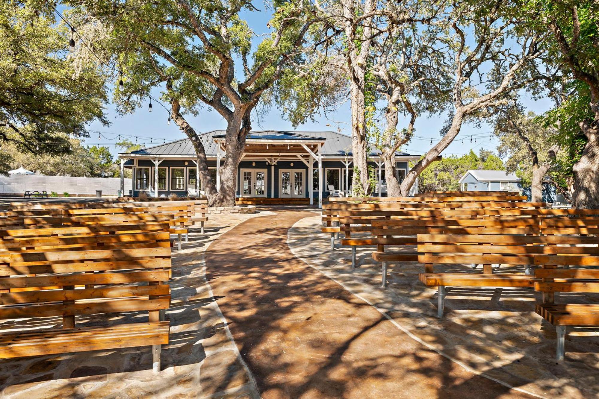 The Claire Hotel Canyon Lake Bagian luar foto